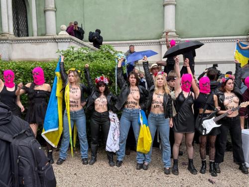 Che pasticcio la Biennale di Venezia 2026