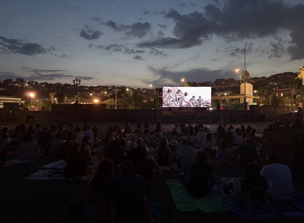 “Arena”, il cinema sulle spiagge di Napoli